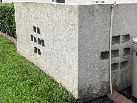 Stucco Soft Wash before cleaning